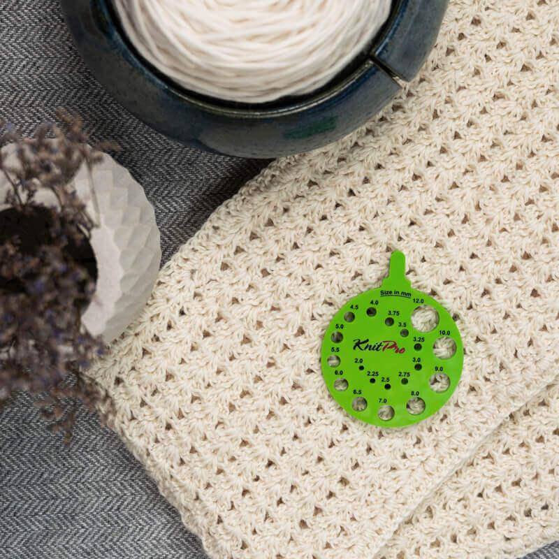 Needle View Sizer Envy by KnitPro, your sizing solution.