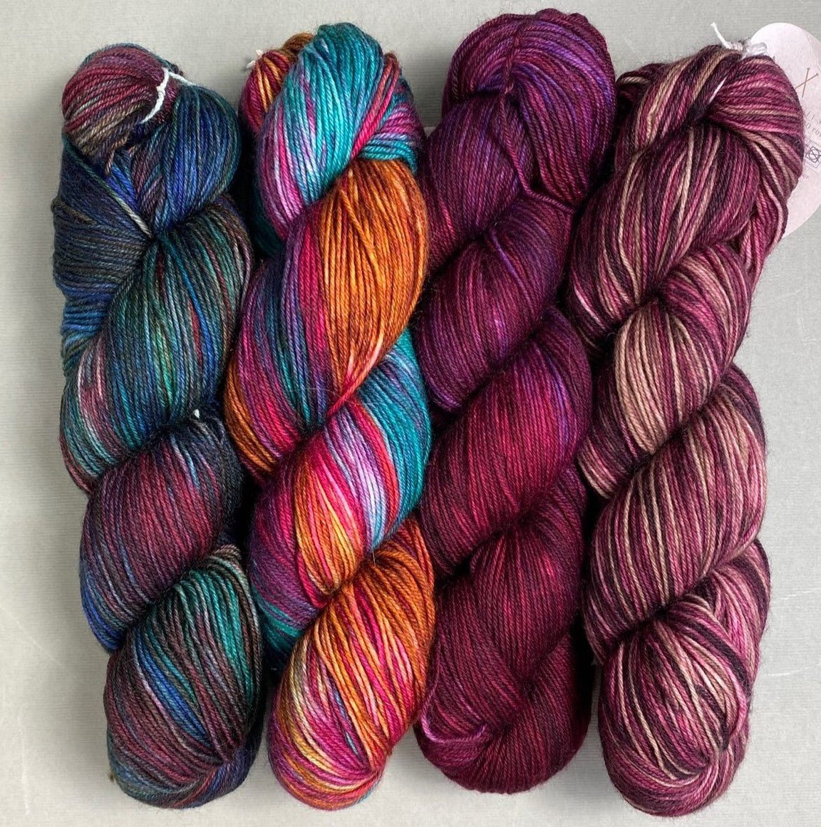 Valentine Superwash Merino yarn by Symfonie VIVA (Variegated)