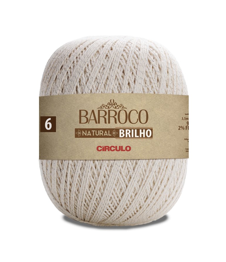 Hand holding Circulo Barroco Brilho Gold/Silver Yarn.