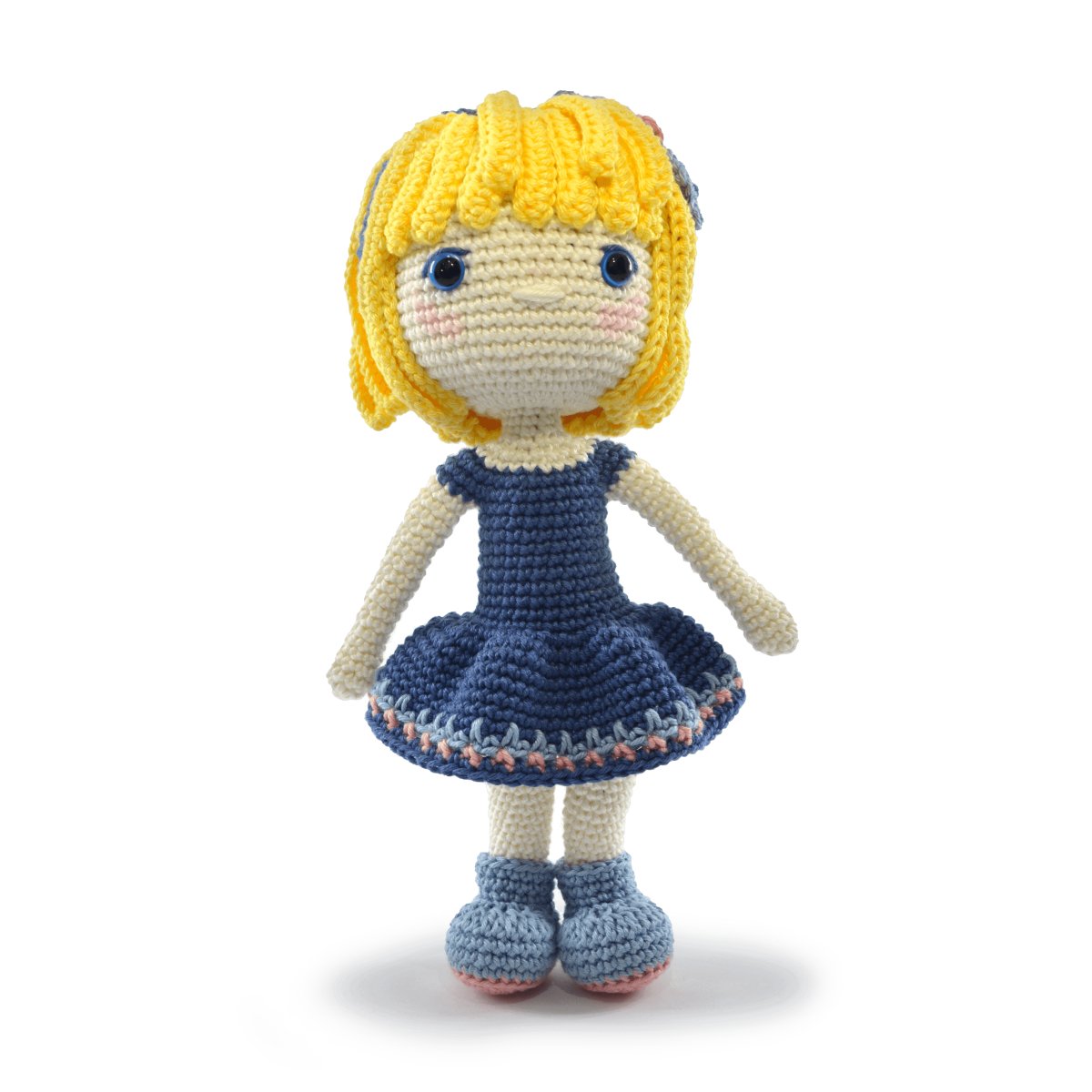 Circulo Amigurumi Doll Kit Amy with yarn and pattern