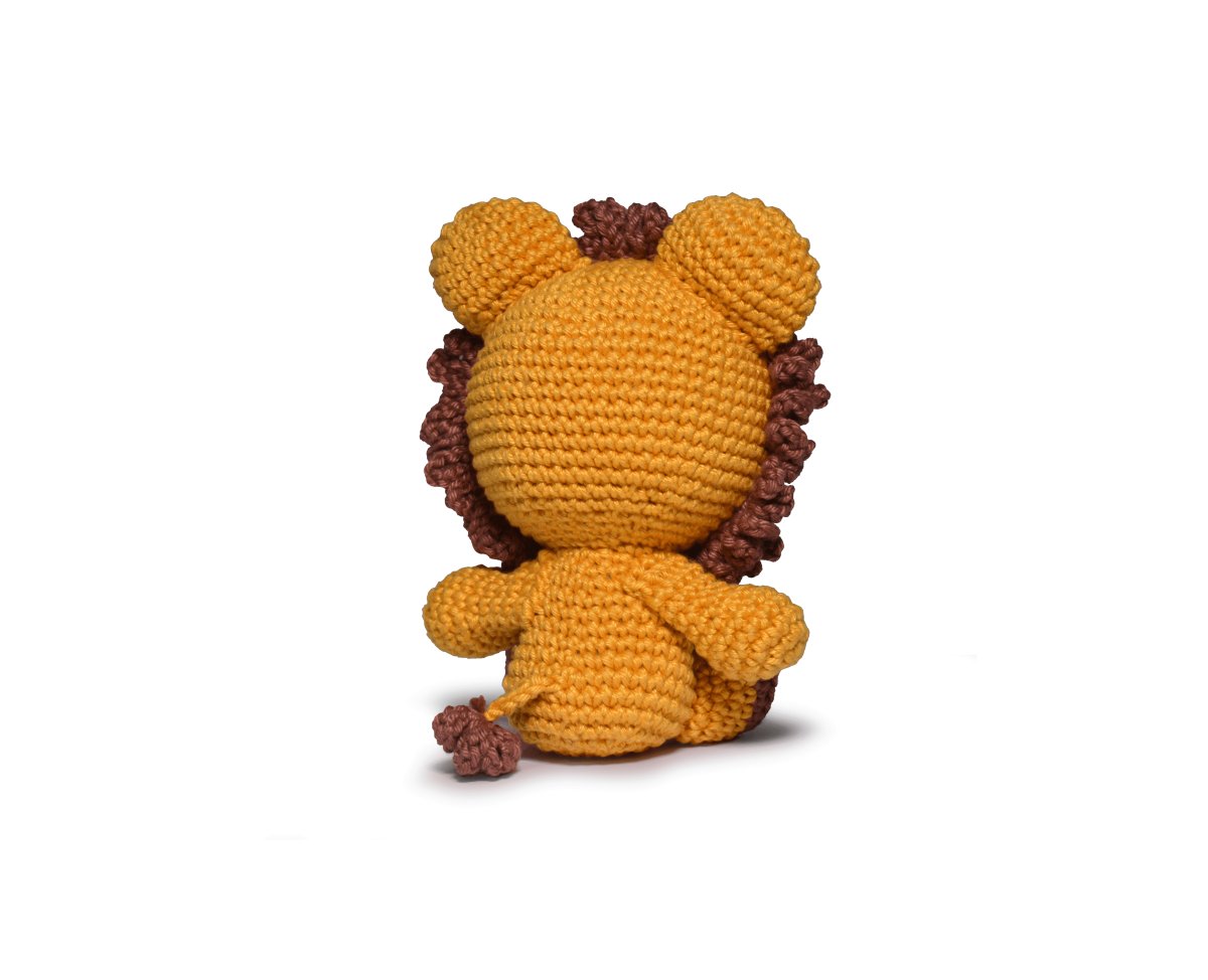 Little Lion Amigurumi Kit by Circulo.