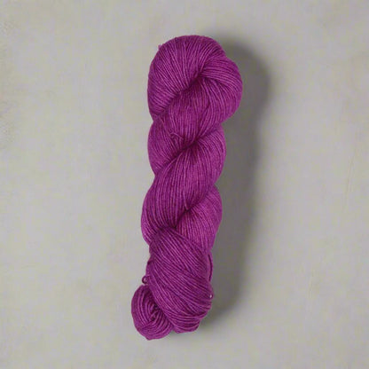 Symfonie Hand Dyed Yarn VIVA 100% Superwash Merino, 220m/100g - Leo Hobby